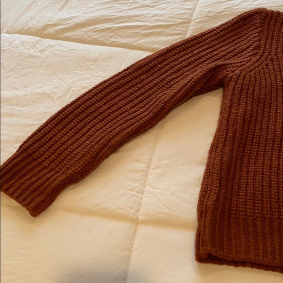 FOREVER 21 SWEATER - Picture 2 of 3